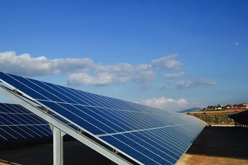 A-common-misconception-about-solar-energy-is-that-it-requires-a-significant-amount-of-land-16001137-31241-0-14063356-500-5a4661db80e37