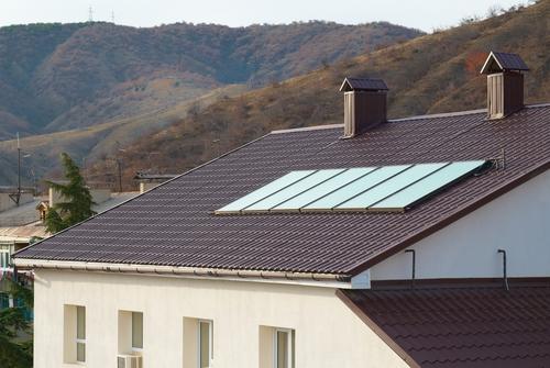 Before-you-have-solar-panels-installed-on-your-roof-youll-want-to-consider-which-options-are-best-for-you-16001137-33419-0-14012807-500-5a4666aa86d76