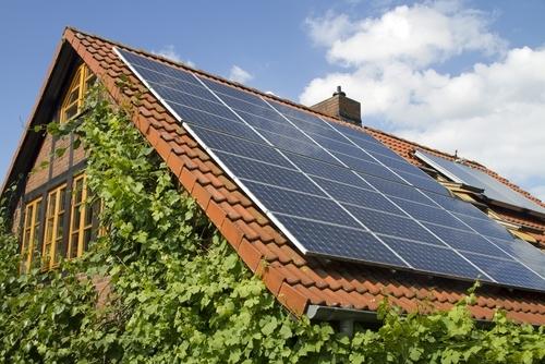 It-may-not-be-worth-it-to-hire-a-contractor-to-clean-your-solar-panels-16001137-42394-0-7075346-500-5a46616bb9a29