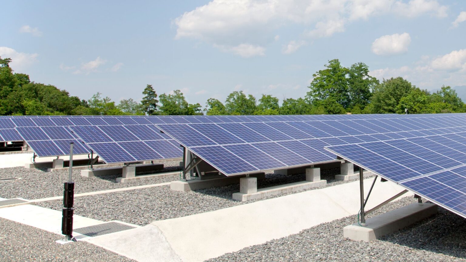 How to Get Started With Commercial Solar Power - Featured Image